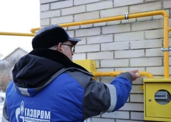 Ульяновские газовики предупреждают: сход снега с крыш может повредить газовые трубы