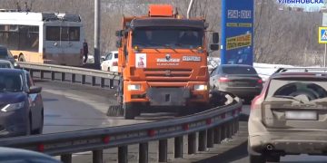 Ульяновские коммунальные службы перевели технику на весенне-летний формат работы