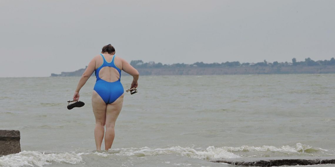 Тайная жизнь ульяновских офисов: кому попало за фото в купальнике