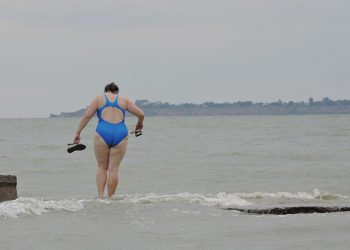 Тайная жизнь ульяновских офисов: кому попало за фото в купальнике