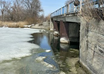 Уровень Свияги в Ульяновске снижают с помощью контролируемого сброса воды