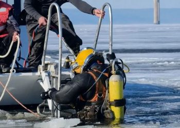 Волга не отдаёт детей: пропавших подростков идут круглосуточно
