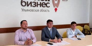 Никакой латиницы: Ульяновскому бизнесу рассказали о требованиях к вывескам и меню