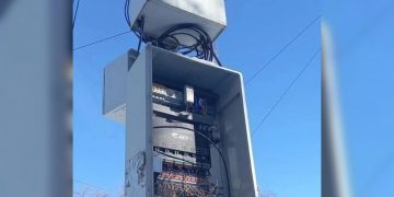 В центре Ульяновска «оживили» сломавшийся накануне светофор