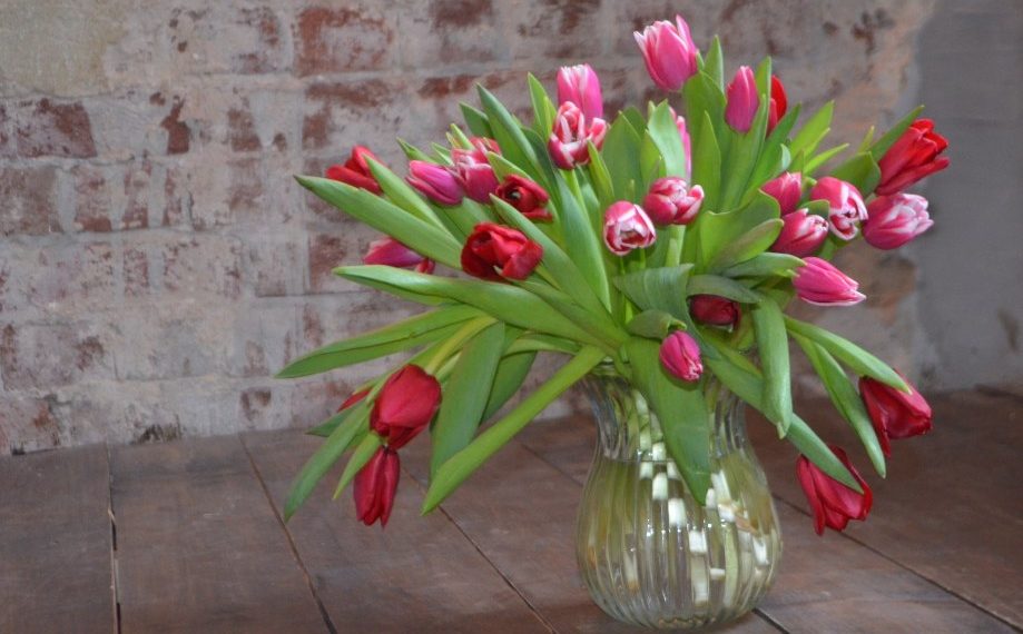 Мошенники развели ульяновскую пенсионерку на 200 тысяч с помощью цветов