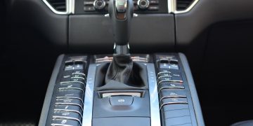 Ульяновец перевел мошенникам 2,7 млн рублей за несуществующую иномарку