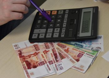 SuperJob выяснил, как ульяновцы предпочитают занимать и одалживать деньги