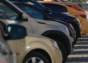 «Дорремстрой» просит ульяновцев не парковаться на семи улицах Ульяновска