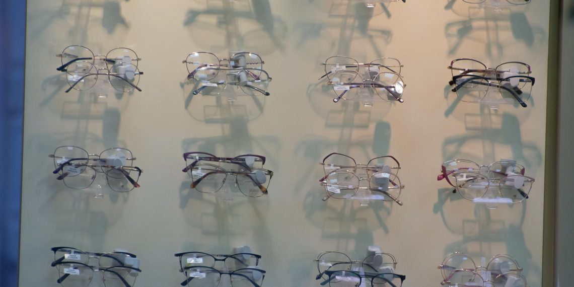 58% женщин в Ульяновской области носят очки