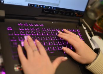 Почти половина ульяновцев признали себя интернет-зависимыми