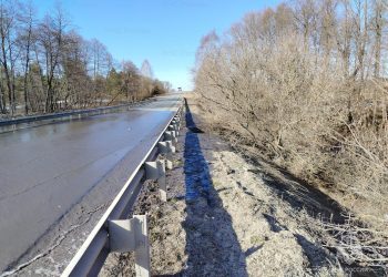 В Инзенском районе Ульяновской области подтопило участок дороги
