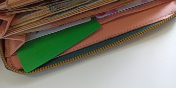 Ульяновец отоварился на 30 тысяч рублей с найденной на улице карты