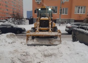 На борьбу со снегом и гололедом в Ульяновске брошено 188 единиц техники