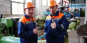 «Соколы Егорыча»: Болдакин поздравил коммунальщиков с профессиональным праздником