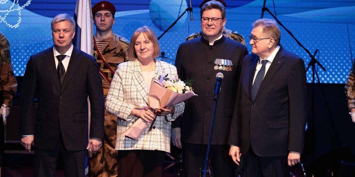 Губернатор Русских поздравил с юбилеем димитровградский НИИАР