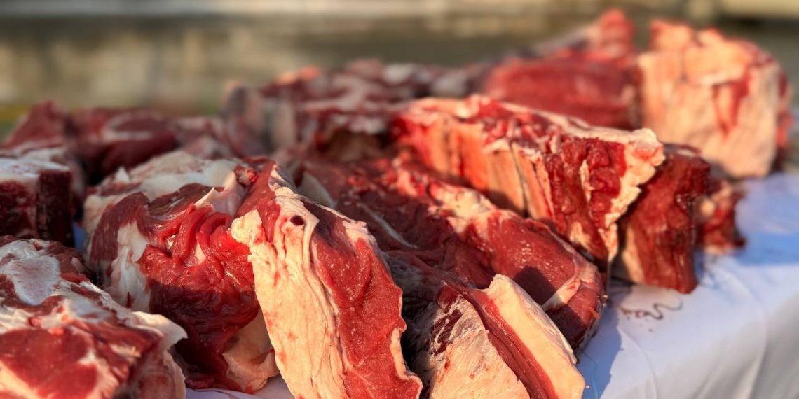 В Ульяновске сотрудница гипермаркета пыталась унести с работы несколько кило мяса