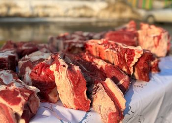 В Ульяновске сотрудница гипермаркета пыталась унести с работы несколько кило мяса