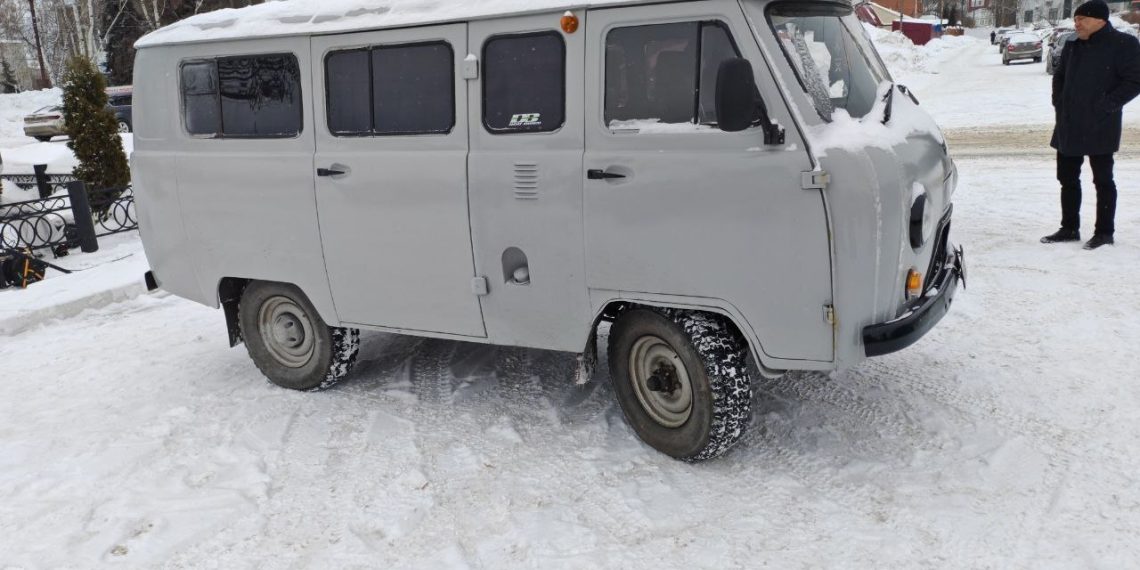 Главврач ульяновской больницы лично отогнал УАЗ бойцам в зону СВО