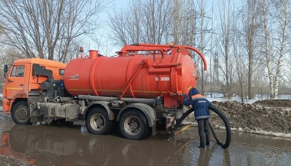 Болдакин проинспектировал ход противопаводковых мероприятий и ремонт дорог в Ульяновске