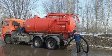 Болдакин проинспектировал ход противопаводковых мероприятий и ремонт дорог в Ульяновске