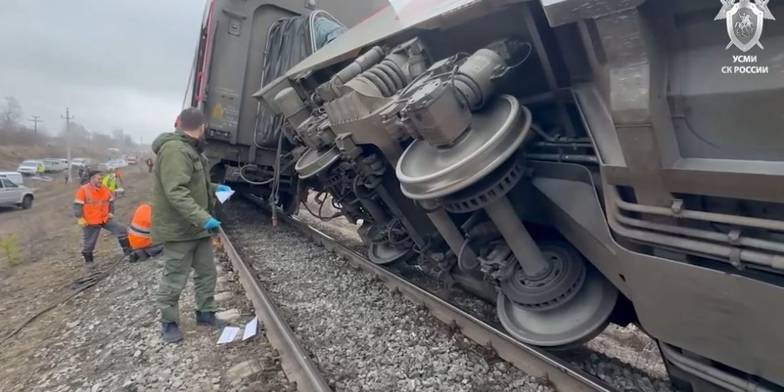 Вероятной причиной аварии с поездом под Ульяновском назвали плохое состояние ж/д полотна