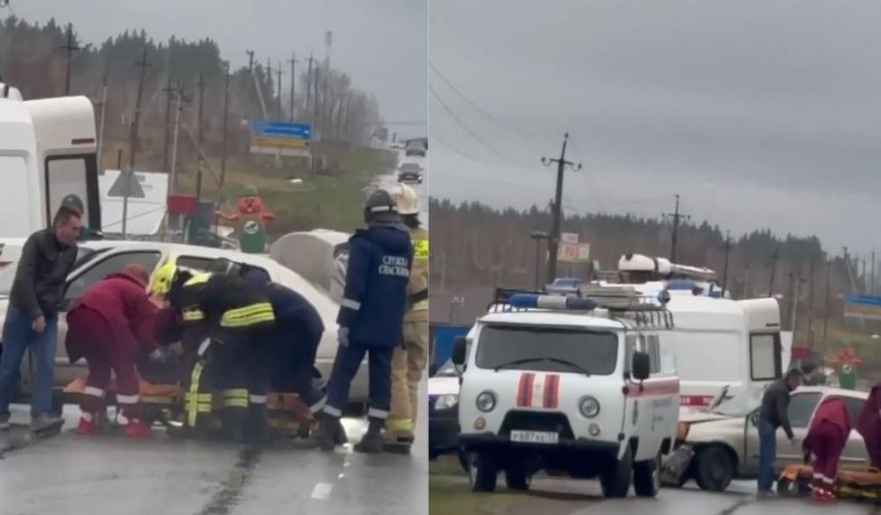 Mazda 3 и Renault Simbol лоб в лоб столкнулись на трассе «Мирный — Архангельское»