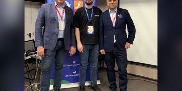 «Ошибка в миллиметр — и пальцы не двигаются»: ульяновский хирург научился работать в «зоне проклятий»