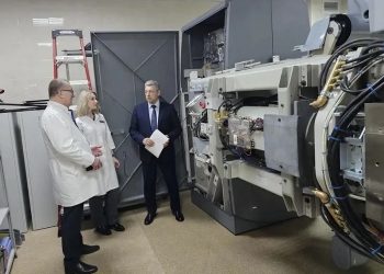 Спирчагов взял на контроль ремонт аппаратов лучевой терапии в ульяновском онкодиспансере