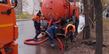 За ночь в Ульяновске выпала половина месячной нормы осадков, ливнёвки не справляются
