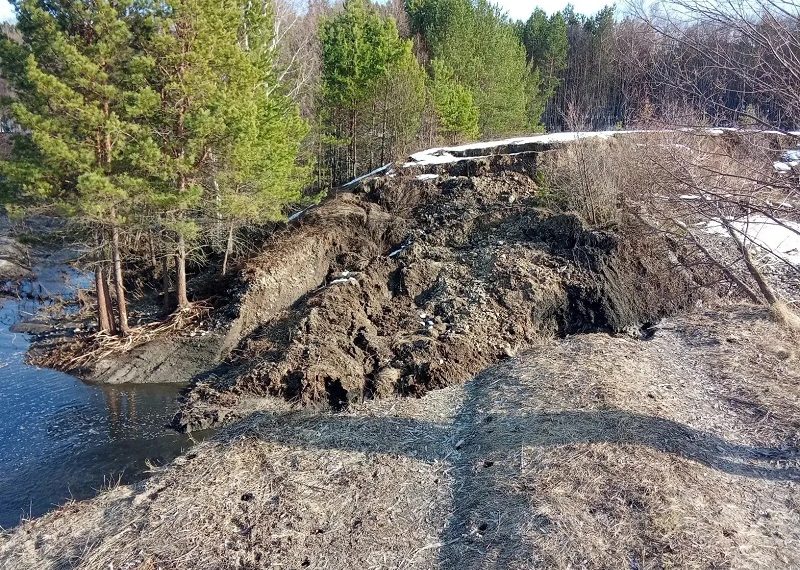Специалисты оценили последствия прорыва дамбы на частном пруду в Труслейке