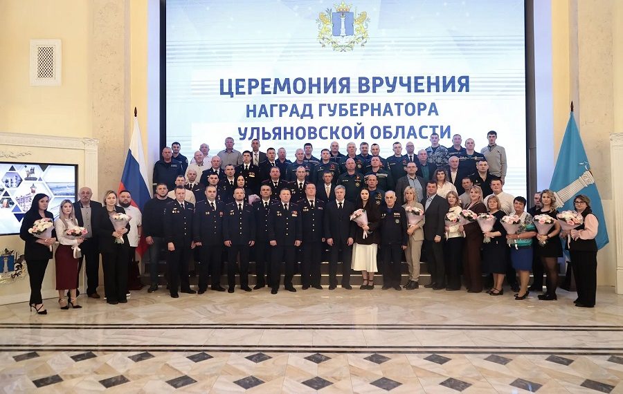 Русских наградил героев, ликвидировавших последствия крушения поезда под Ульяновском