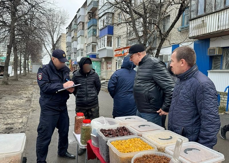 В Засвияжье накрыли уличных торговцев-нелегалов