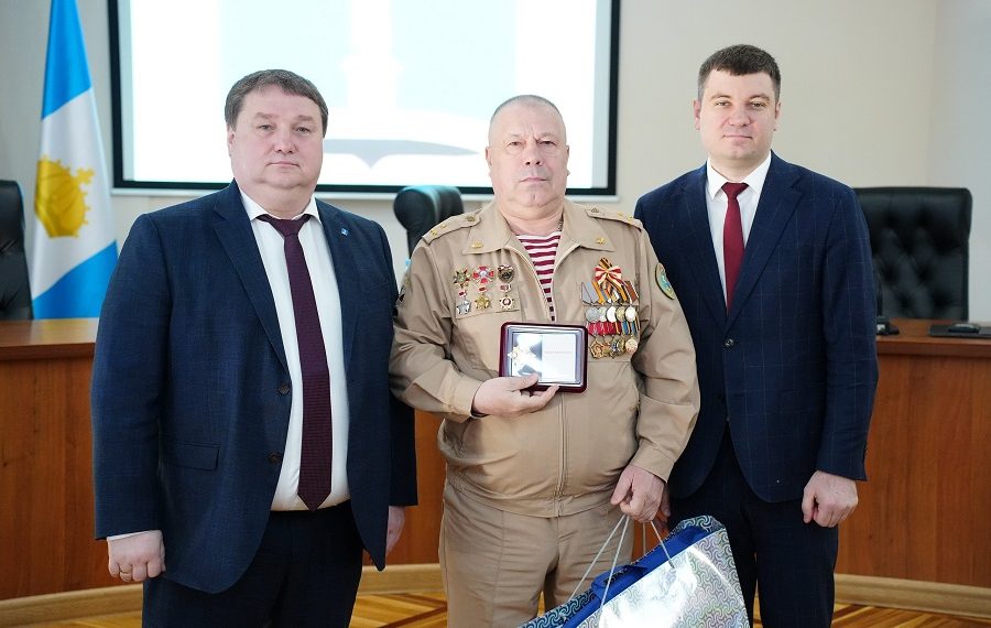 Ульяновских чернобыльцев наградили в преддверии 40-й годовщины аварии на ЧАЭС