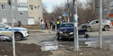 Поворот не туда: В Ульяновске «Лада» врезалась во встречную «Шкоду»