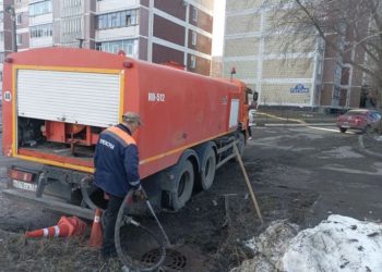 В Ульяновске продолжают чистить ливнёвки и чинить светофоры