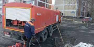 В Ульяновске продолжают чистить ливнёвки и чинить светофоры