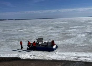 Зону поиска пропавших на Волге подростков расширили до Сенгилея