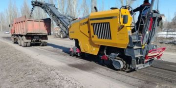 950 квадратных метров горячего асфальта уложили на выходных дорожники Ульяновска