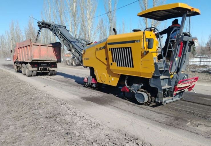 950 м² горячего асфальта уложили на выходных дорожники Ульяновска