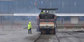 В аэропорту Ульяновска начали обновлять стоянки для самолётов: видео