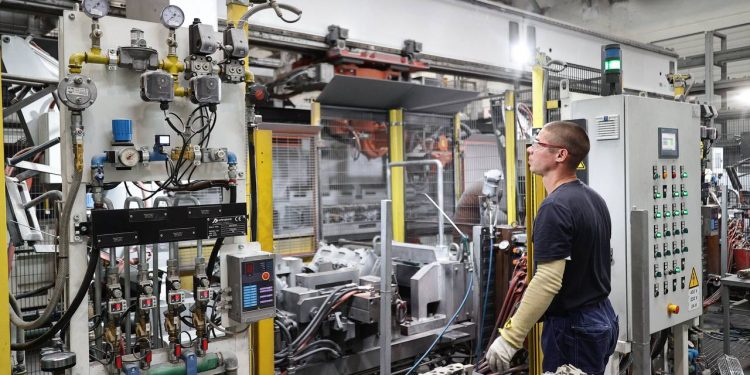 В Ульяновске зафиксирован рекордно низкий уровень безработицы при дефиците сотрудников