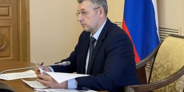 Трава горит, высотки под угрозой: что решили на совещании у Спирчагова