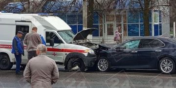 В Димитровграде водитель «Калины» не пропустил скорую с мигалками