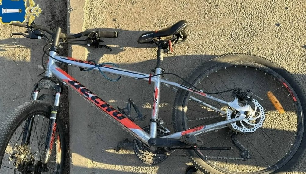 В Димитровграде иномарка сбила 13-летнего велосипедиста прямо на тротуаре