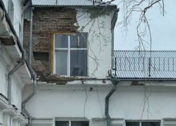 Кровля течёт, фасад сыплется: Бастрыкин взял на контроль состояние ульяновской школы