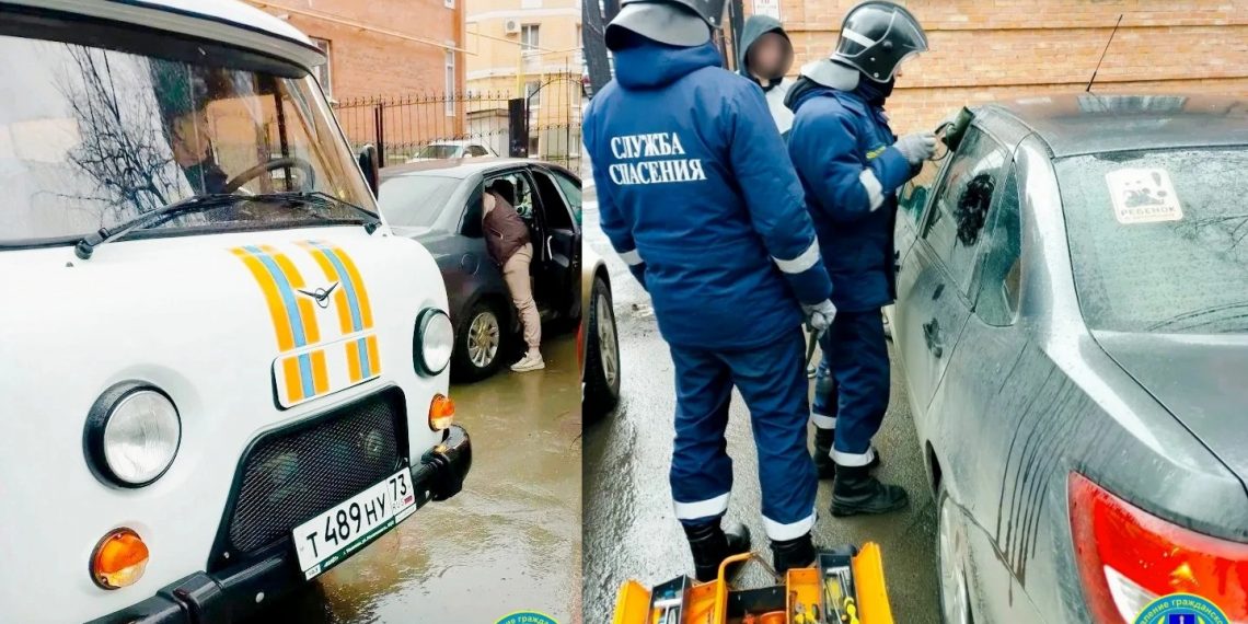 Ульяновские спасатели вызволили двухлетнего мальчика из заблокированной машины