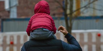 Почти половина женатых мужчин Ульяновска готова уйти в декрет вместо жены