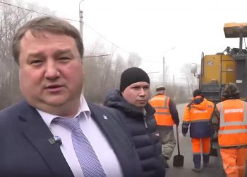 Болдакин проверил работу дорожных бригад и поручил ускорить асфальтирование