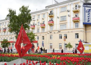 Болдакин поручил к 9 мая оформить цветами памятные места Ульяновска