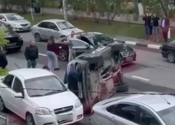 ДТП с перевёртышем случилось в центре Ульяновска утром 13 мая